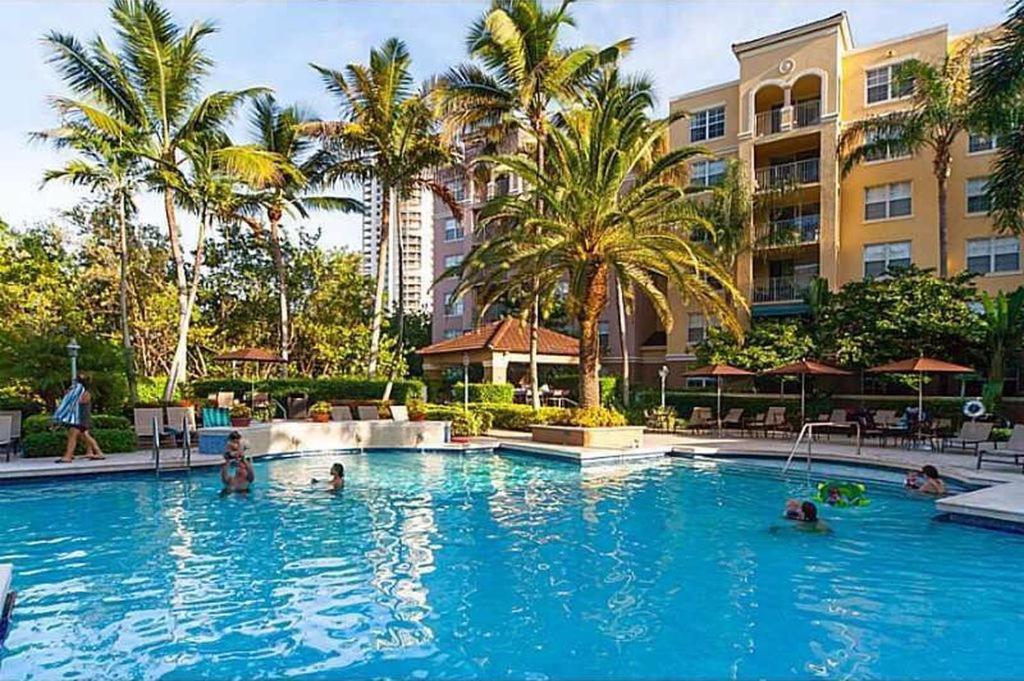 6-502 Amazing Water View - Three Bedrooms Aventura Buitenkant foto